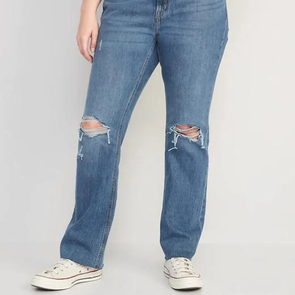 Old Navy Mid-Rise Slouchy Boot-Cut Ripped Non-Stretch Jeans for Women New - Picture 7 of 10